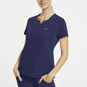 Jaanuu Scrub top